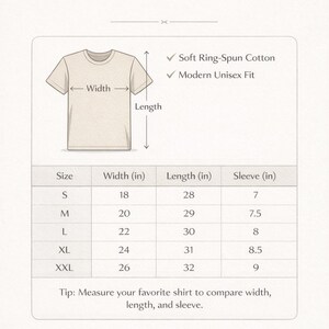 以下が含まれることがあります： Hilt & StoneのTシャツのサイズガイド。インチ単位の寸法が表示されています。SからXXLまでのサイズについて、幅、長さ、袖丈の測定値が含まれています。このシャツは、ソフトリングスパンコットン製で、モダンなユニセックスフィットです。