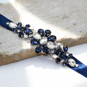 navy evening dress accessories 10 Classy Ways to Style Navy Blue: Navy Outfit Ideas