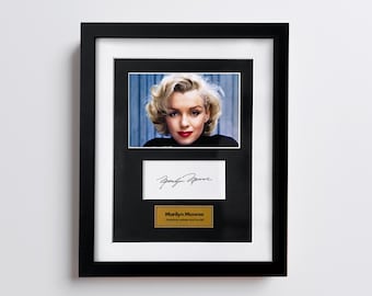 Marilyn Monroe Autograph Photo – Signed Photo Facsimile
