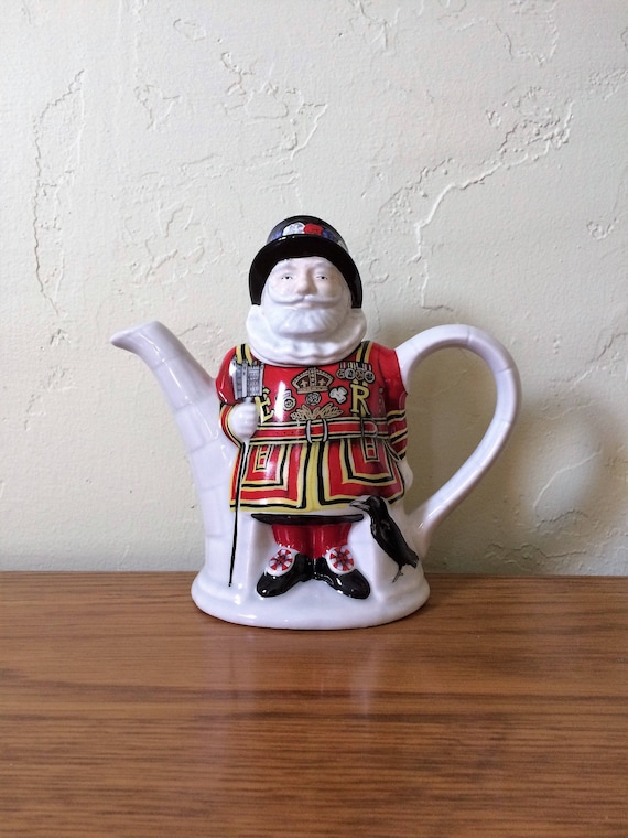 Sadler Teapot Thameside Yeoman Warder James Sadler English Etsy