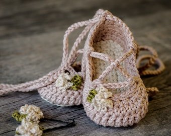 Crochet Baby Pattern Strappy Ballet Flats - Baby Ballerina - 3 sizes & 3 variations included - Newborn - 12 months - Instant Download kc550
