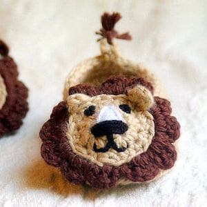 Baby Booties Crochet Pattern pdf for Baby Lion House Slippers Pattern number 103 Instant Download L image 1