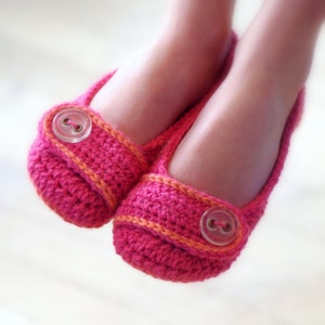 Children's Crochet Pattern Vanessa Big Sister Button Slipper Big Kid's shoe Sizes 10-2 Pattern 218 Instant Download kc550 image 3