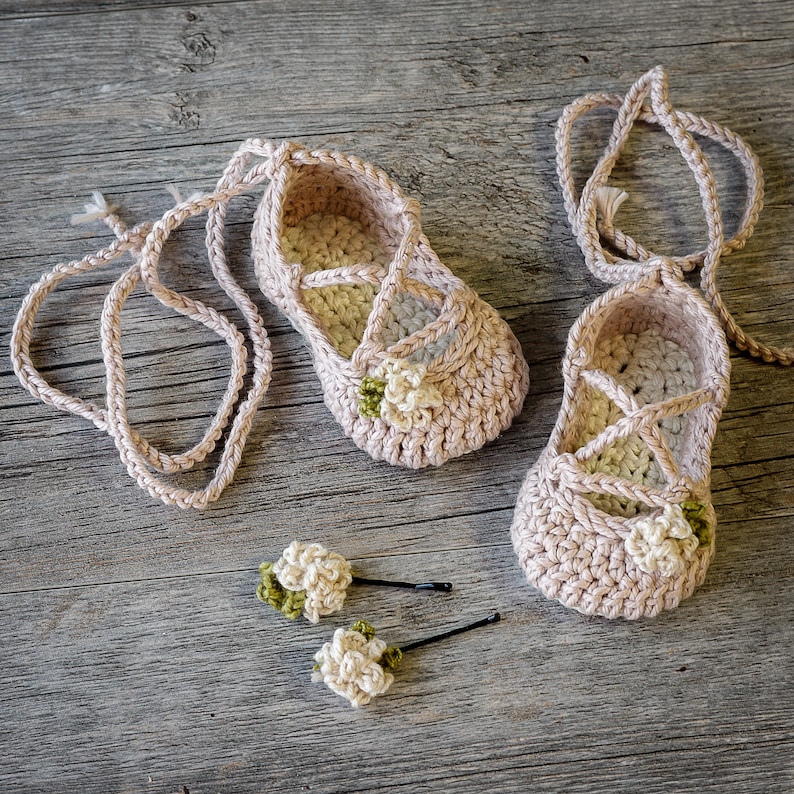Crochet Baby Pattern Strappy Ballet Flats  Baby Ballerina  3 afbeelding 6
