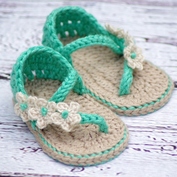 Crochet Baby Pattern Sandals - Sandales insouciantes numéro 219 Téléchargement instantané kc550