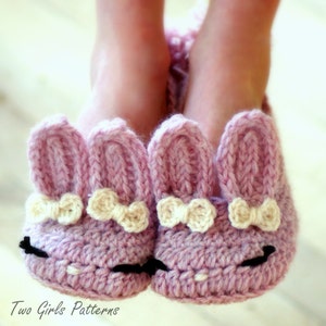 Children's Crochet Pattern The Classic Year-Round Bunny Slipper- Big Kid's shoe Sizes 10 - 2 - Pattern number 215 Instant Download  kc550