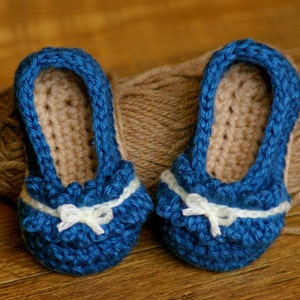 CROCHET PATTERN 108 Ruffle Ballet Flats Instant Download Baby Booties Crochet pattern baby shoe pattern baby sizes L image 3