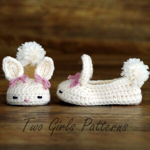 Crochet patterns baby booties Classic Year-Round Bunny House Slippers Pattern number 204 Instant Download kc550 imagem 3
