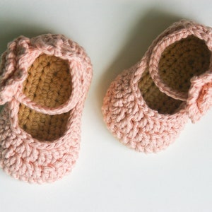 Crochet Baby Pattern - Maddie Mary Janes Crochet Pattern - Baby Crochet - Instant download - pdf file - 3 baby sizes - 3 strap options