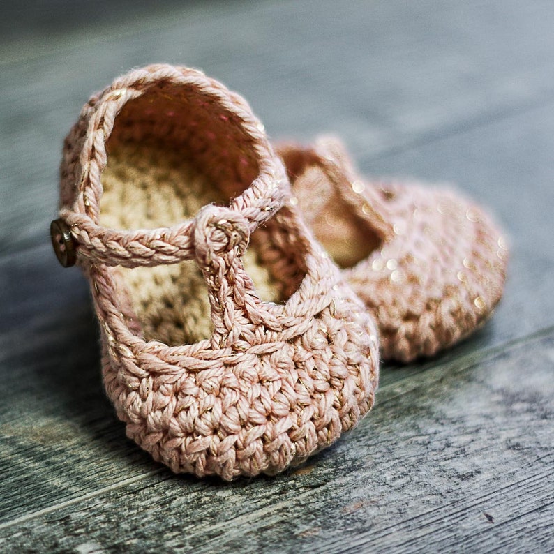 Crochet Baby Pattern Tali T-strap Baby Crochet 3 sizes Newborn 12 months Instant Download kc550 image 1