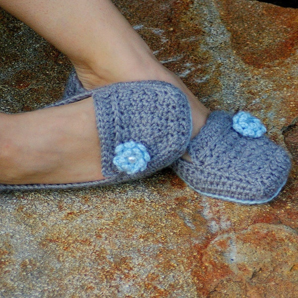 CROCHET PATTERN #117 - Womens House Slipper - six sizes included Women's 5,6,7,8,9,10 - Instant Download pdf - crochet slipper pattern L