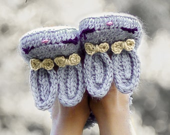 Crochet pattern - Bunny House Slippers - Women's sizes 5 - 10 - DIY Gift - Instant Download  kc550