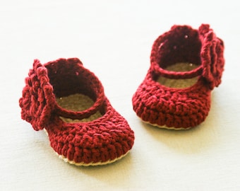 Crochet Baby Pattern - Maddie Mary Janes Crochet Pattern - Baby Crochet - Instant download - pdf file - 3 baby sizes - 3 strap options