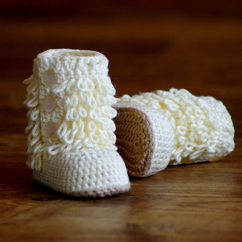 Baby Crochet Boots Pattern Loop-de-Boots Pattern number 200 Instant Download kc550 Furrylicious Booties