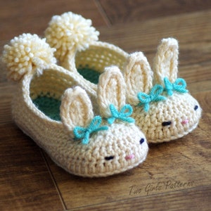 Toddler Bunny Slippers 214 Classic Bunny Slipper Crochet Pattern Childrens shoe Sizes 4 9 Number 214 Instant Download kc550 image 1