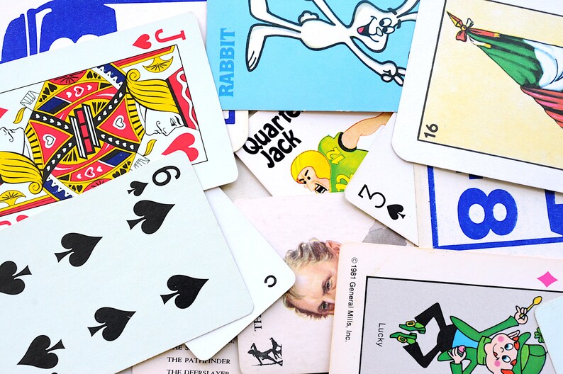 1 Oz Assortment of Vintage Playing Cards Puzzle/game Pieces Etsy