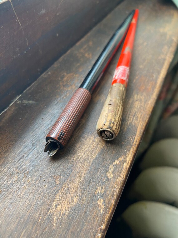 Kalligrafie-Dip-Stift mit einem alten Schreibfederhalter /  Schreibfederhalter für eine Reihe von Medien Tinte, Acryl, Gouache, mehr -   Österreich