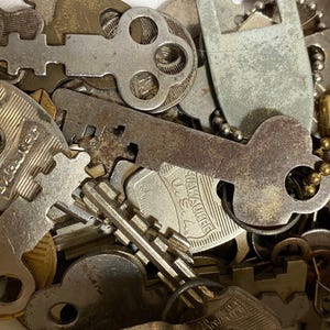 10 Vintage Keys | Brass/Gold-Tone, Silver-Tone, Mixed Metal Options | Assorted Flat, Old Keys for Crafts, Jewelry, Assemblage & Decor image 2