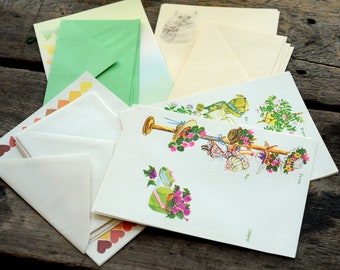 Vintage stationery for letters, invitations, snail mail /  surprise mix of vintage paper & envelopes