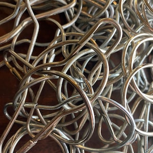Wire Loop Fasteners: Metal Clip Hooks for Organizing
