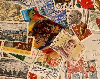 10 gram assortment (+/- 40-50) vintage postage stamps mix, USA/intl, used/unused paper creative supply, junk journal tiny art ephemera lot
