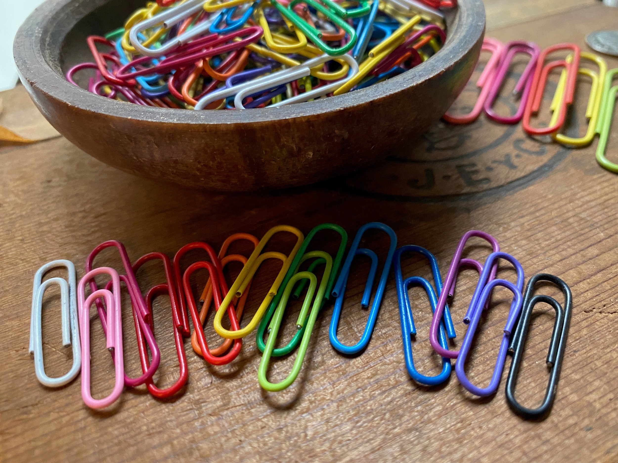 Coloured paper sale clips