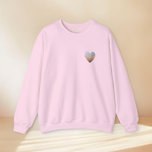 bloom / Minimal Flower Heart Sweater for cosy Sundays in front of the fire with a tea and a book, ...and some cookies