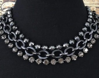 Collana girocollo vintage in metallo spesso con strass