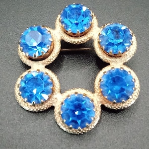Broche vintage pequeño de diamantes de imitación azules, joyería de los años 50 y 60