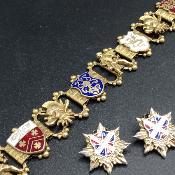 Vintage escudo de armas caballero heráldico libro cadena pulsera & clip en pendientes joyería conjunto 1950's 1960's