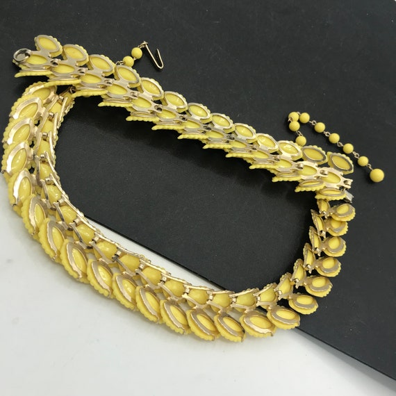 Yellow Thermoset jewelry set, 1950s 1960s Lucite … - image 10