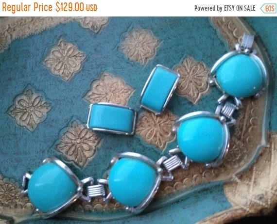 Vintage Aqua lucite jewelry set, chunky bracelet e