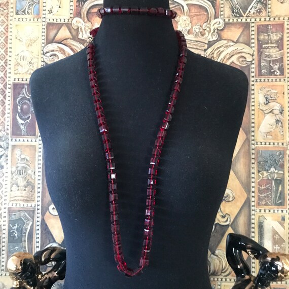 Very 50 Inches long red Beaded flapper style neck… - image 9