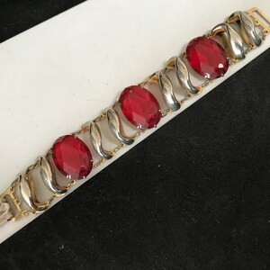 Red gold tone metal chunky 1940s 1950's Retro Art Deco bracelet image 7