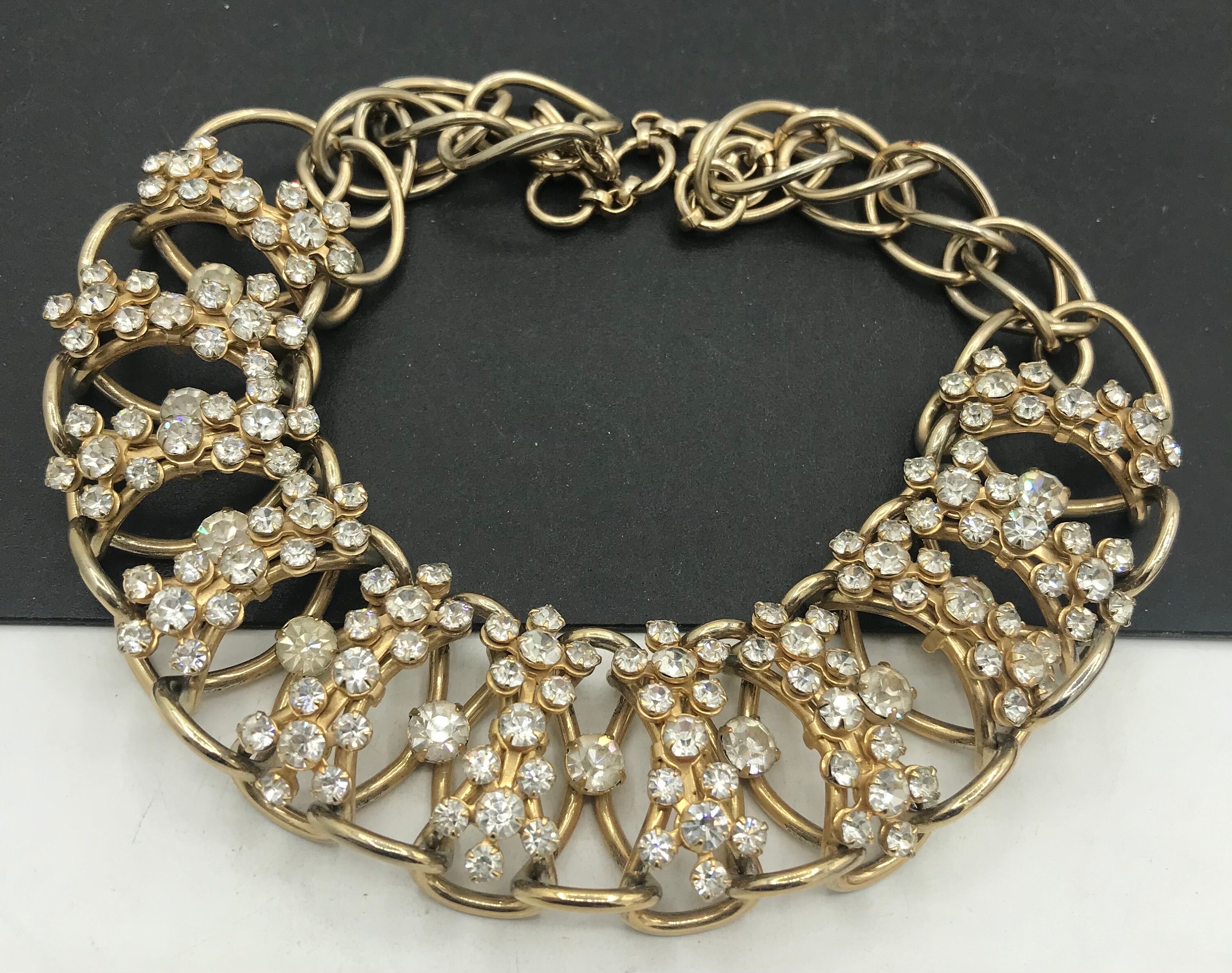 Antieke Parel Ketting Met Vlinder Hanger Charms Zilverachtige Hals Sieraden Voor Vrouwen Party Cadeau Ideeën