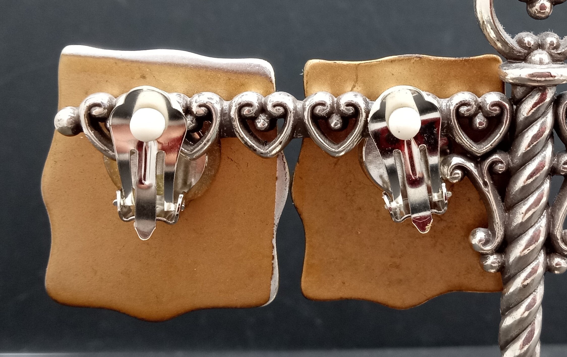 ANCIENNES BOUCLES D'OREILLE CLIPS RUBAN BLEU EMAIL VINTAGE ENAMELED