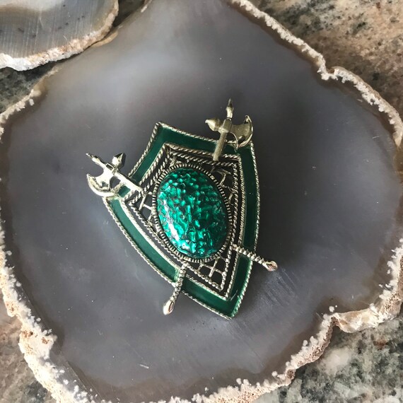 Star signed heraldic Hatchet green enamel Shield … - image 9