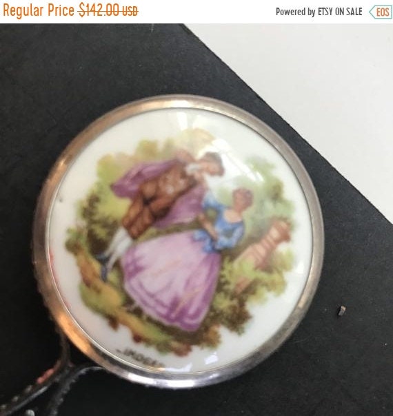 Collectible porcelain Victorian lovers small hand… - image 4