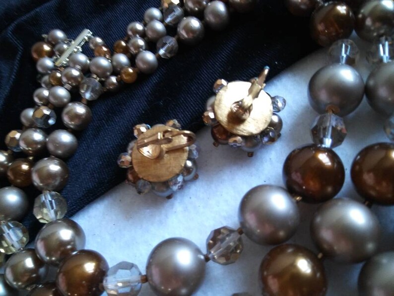 Lovely Brown Lucite /& Crystal Glass Vintage 3 Strand Necklace Beaded Earrings 1950/'s Old Hollywood Glam Collectible Mad Men Jewelry