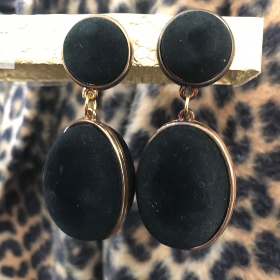 Black on sale velvet earrings