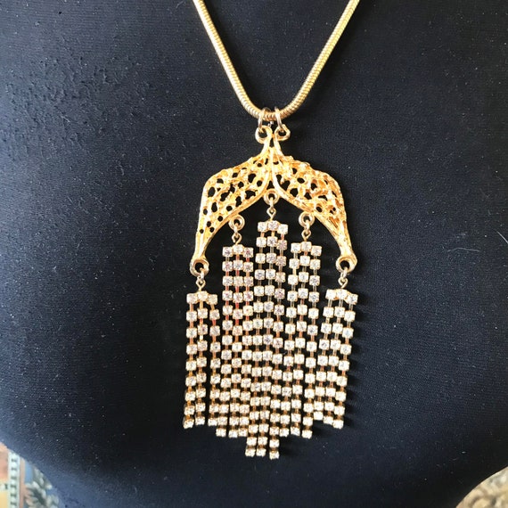 Very pretty mid century goldtone metal rhinestone… - image 6