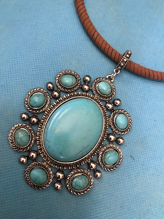 Vintage Faux Turquoise Pendant Necklace, Nice Chun