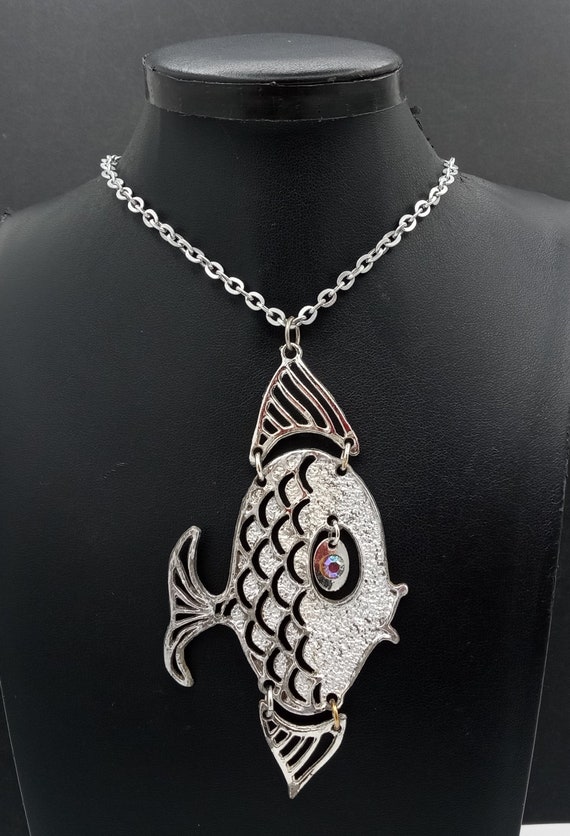 Vintage Silver Tone Fish Pendant Necklace 1950's … - image 4