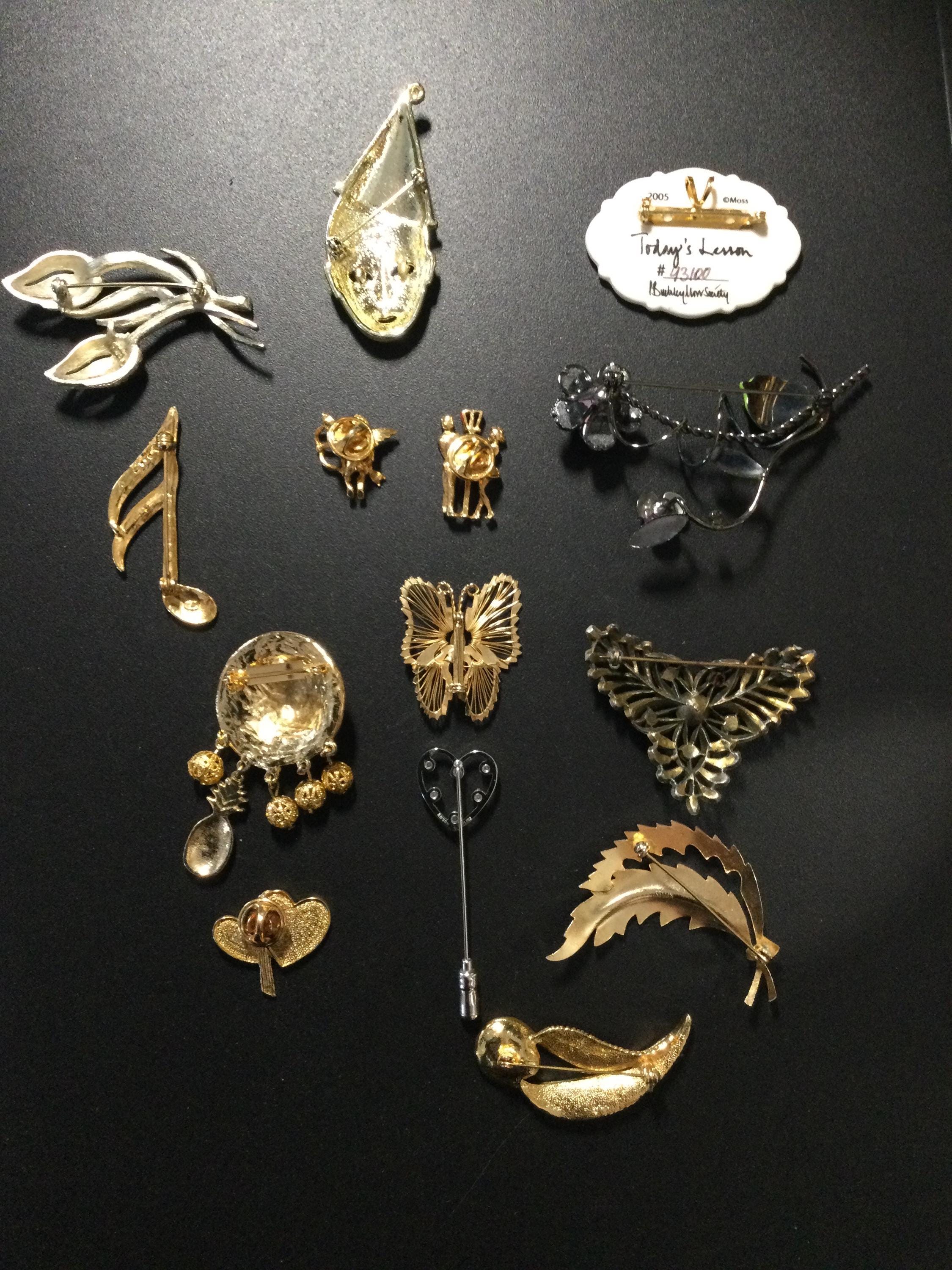 Lot De 14 Broches Anciennes Et Vintage - Bijoux D'occasion à Nettoyer - Collection