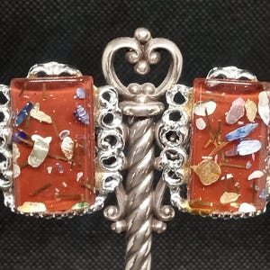 Vintage Brown Lucite Confetti Shell Clip On Earrings 1950&#39;s 1960&#39;s Jewelry