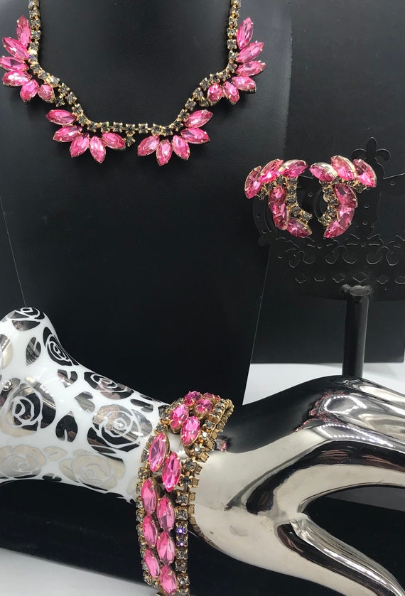 Vintage Jewelry Set, pink rhinestone necklace bra… - image 1