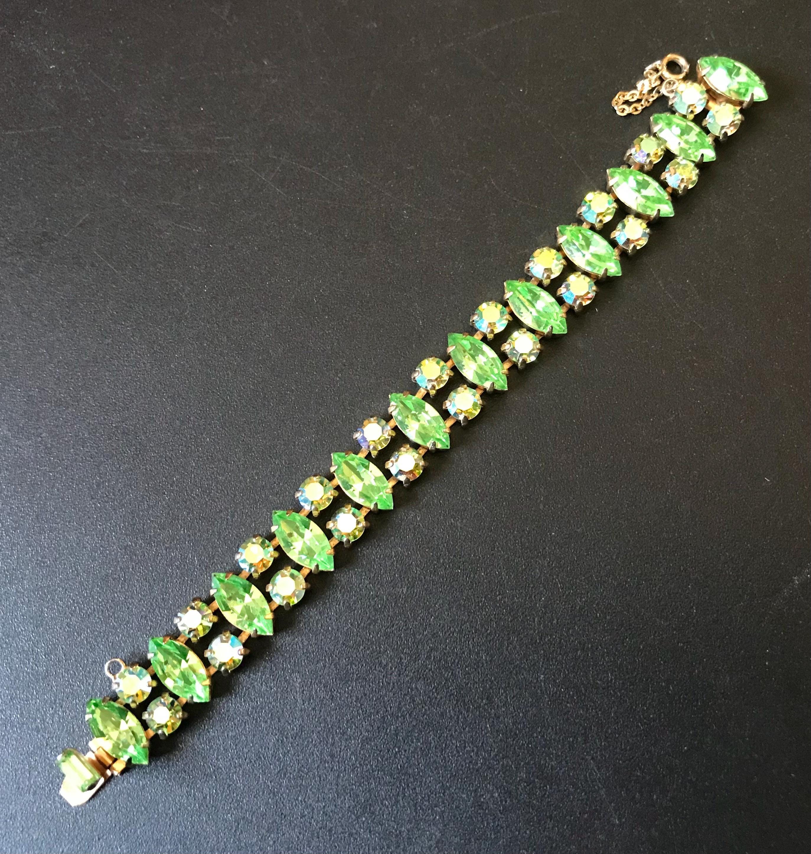 Bracelet Puka simple émeraude brute