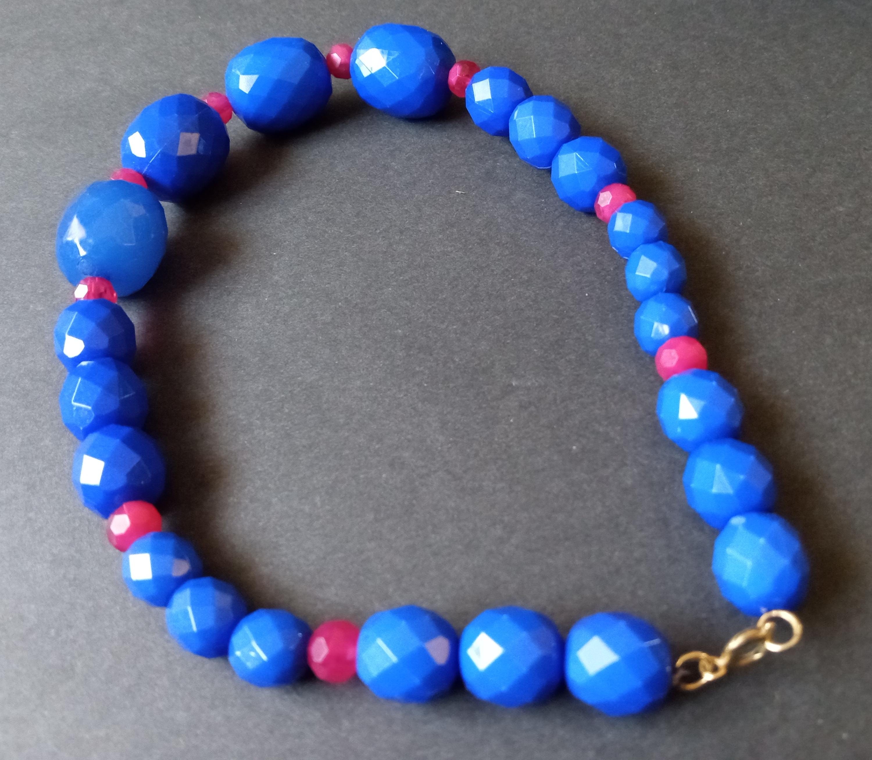 Collier Vintage En Lucite Des Années 1970 - Modèle Ancien Perlé Multicolore - Occasion Porté