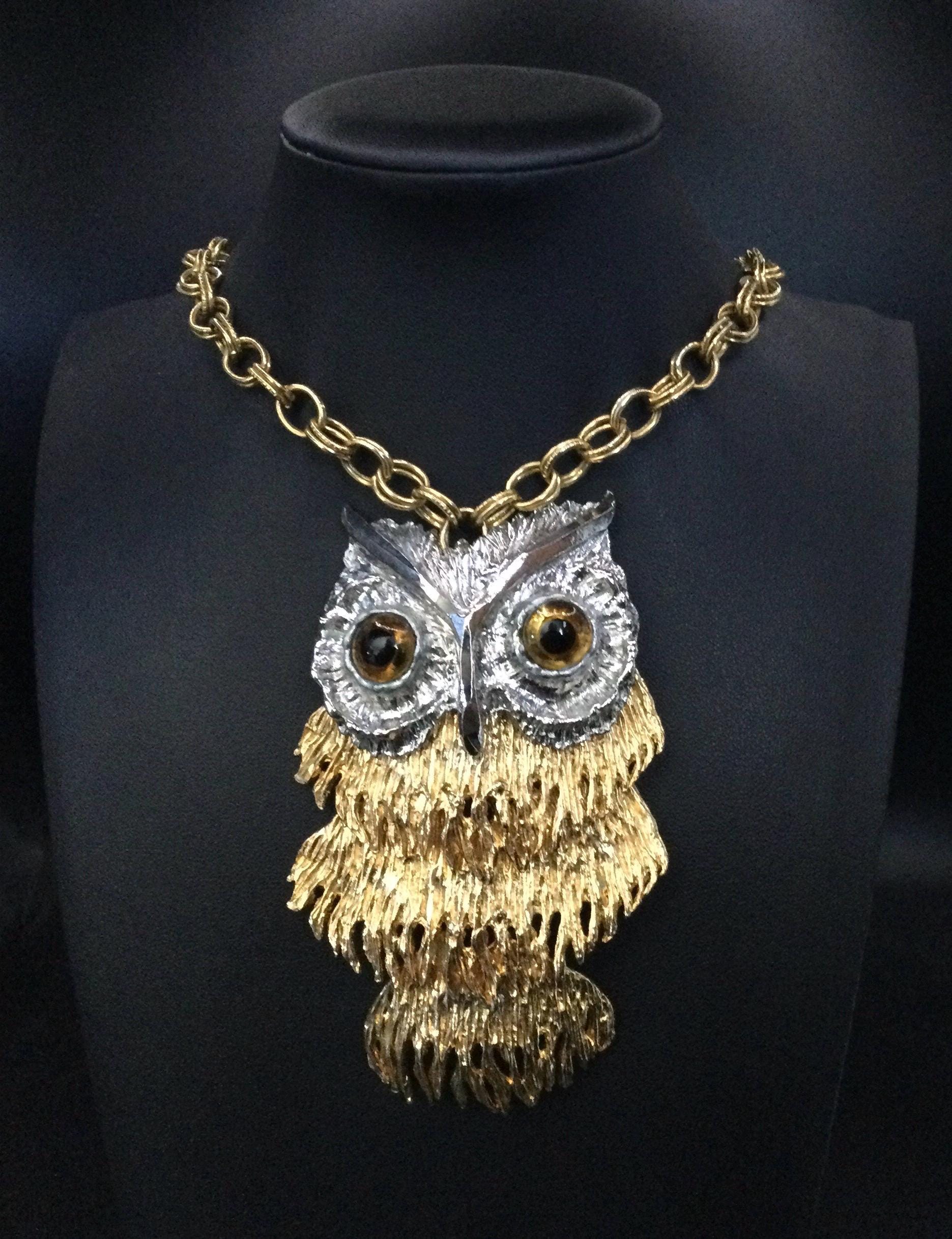 Vintage Large Gold Tone Chain Owl Pendant Necklace, 1960's 1970's Jewelry