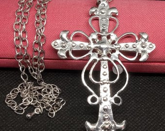 Reclaimed Vintage - Collier chaîne avec croix - Doré